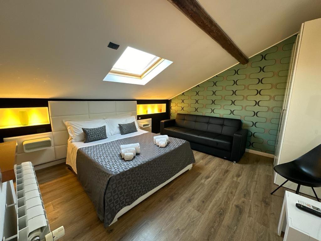 Ottomood B&B And Apartments Tremestieri Etneo Room photo