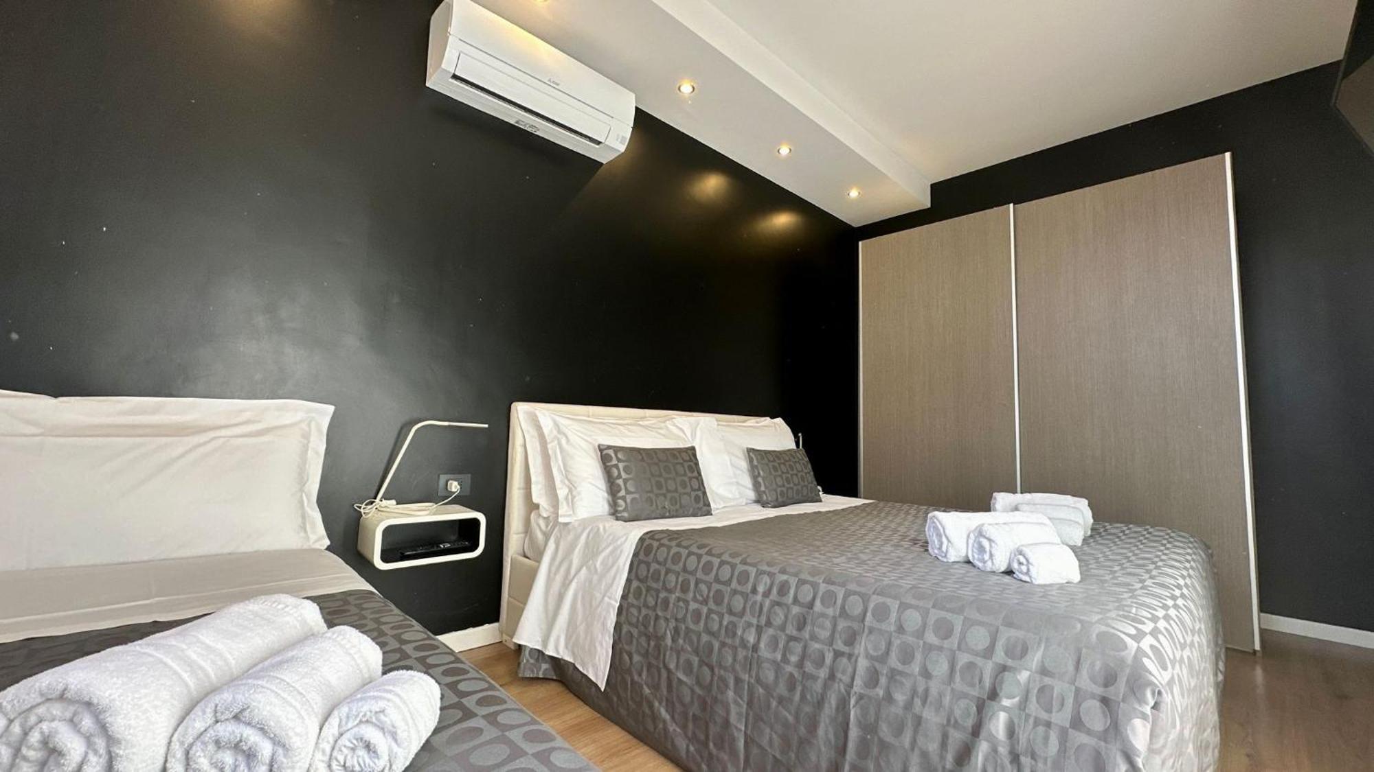 Ottomood B&B And Apartments Tremestieri Etneo Room photo
