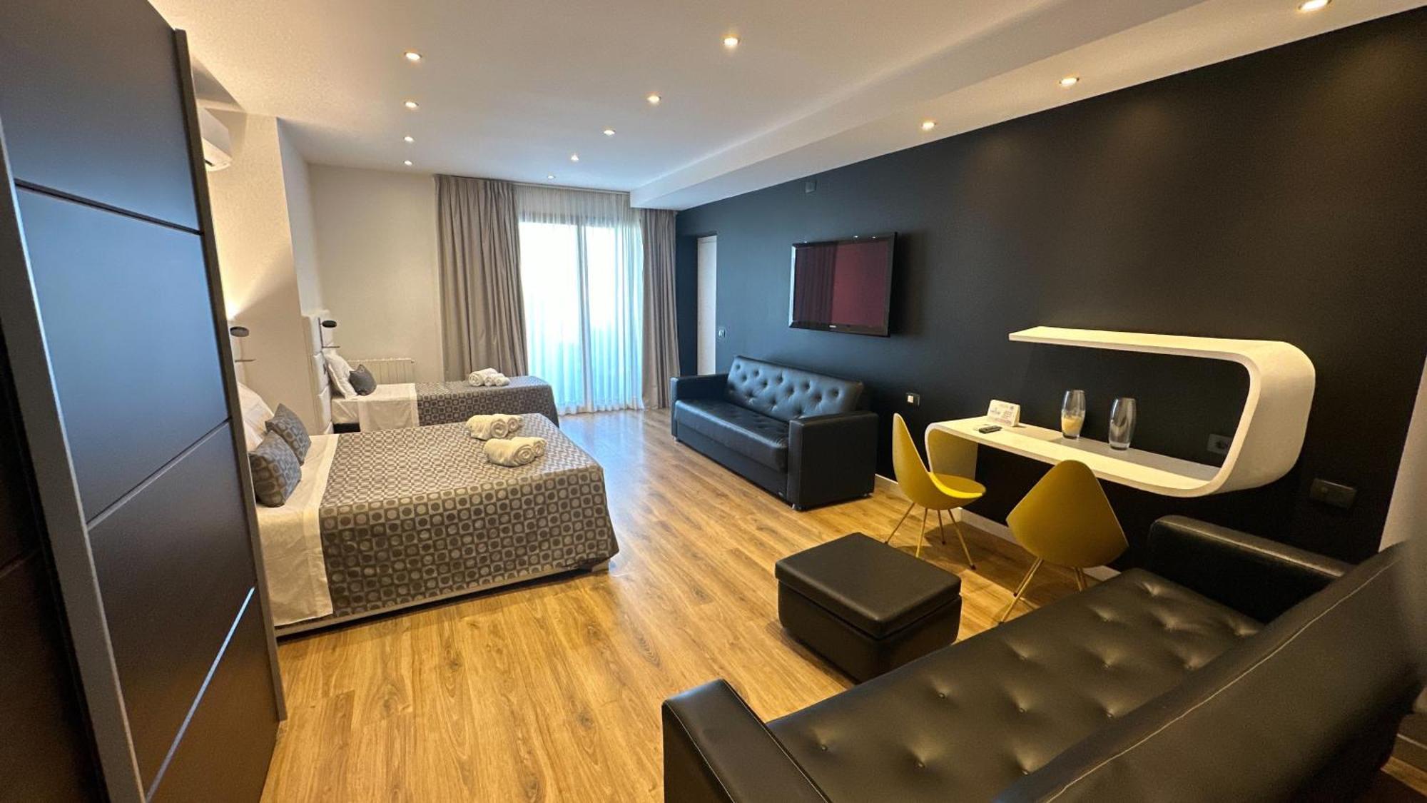 Ottomood B&B And Apartments Tremestieri Etneo Room photo