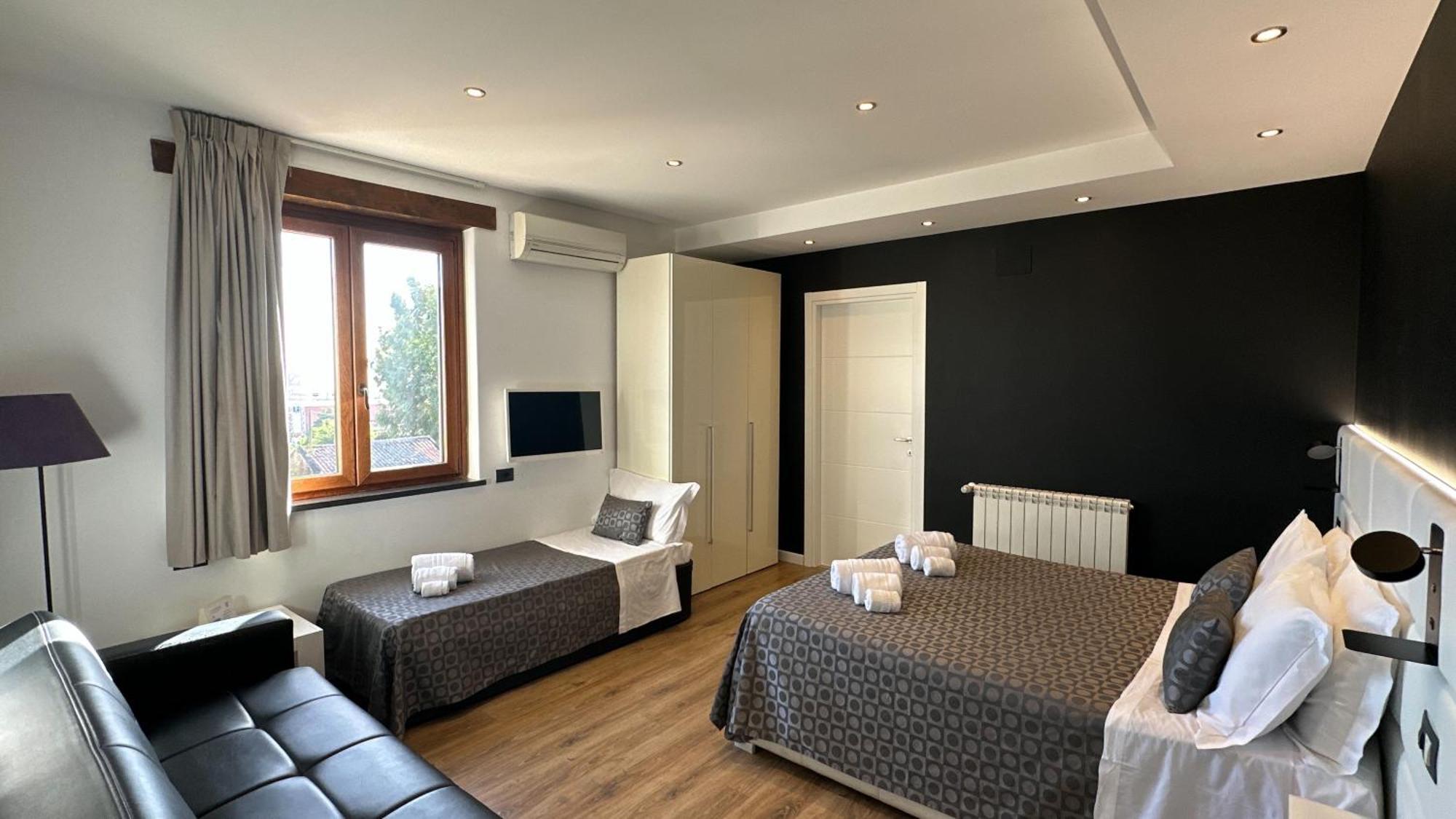 Ottomood B&B And Apartments Tremestieri Etneo Room photo